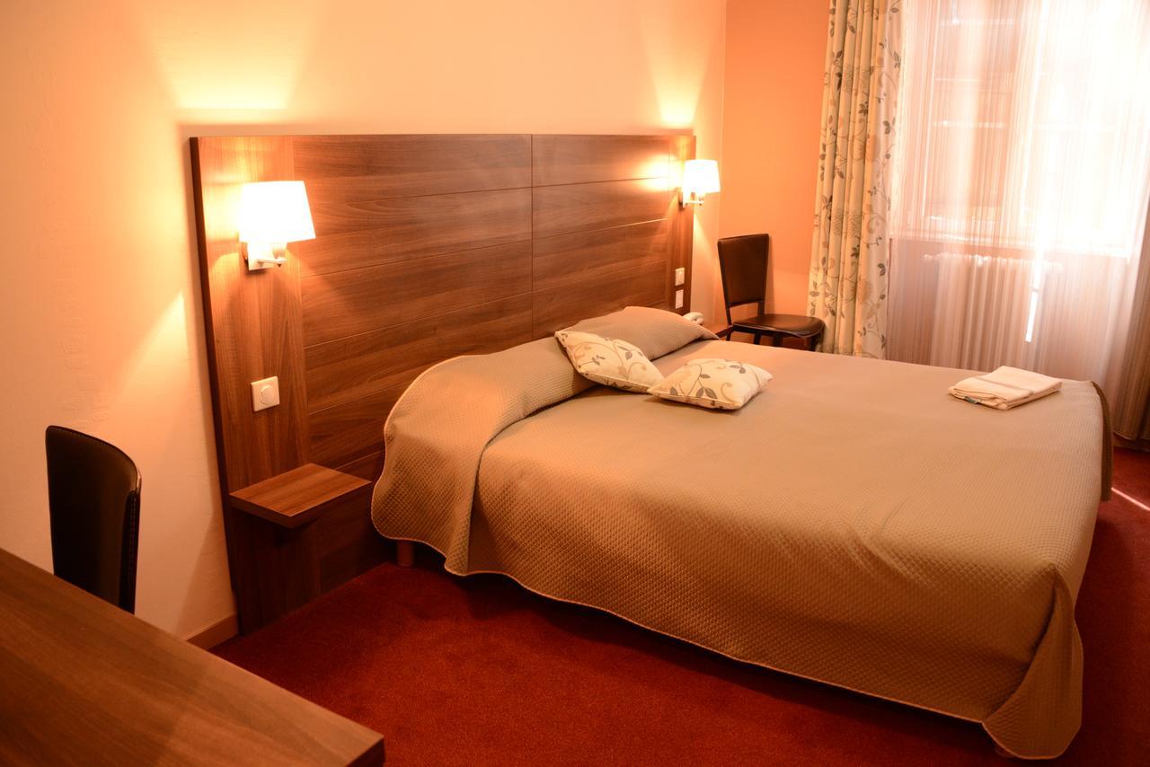 Hotel De Bourgogne La Clayette Esterno foto